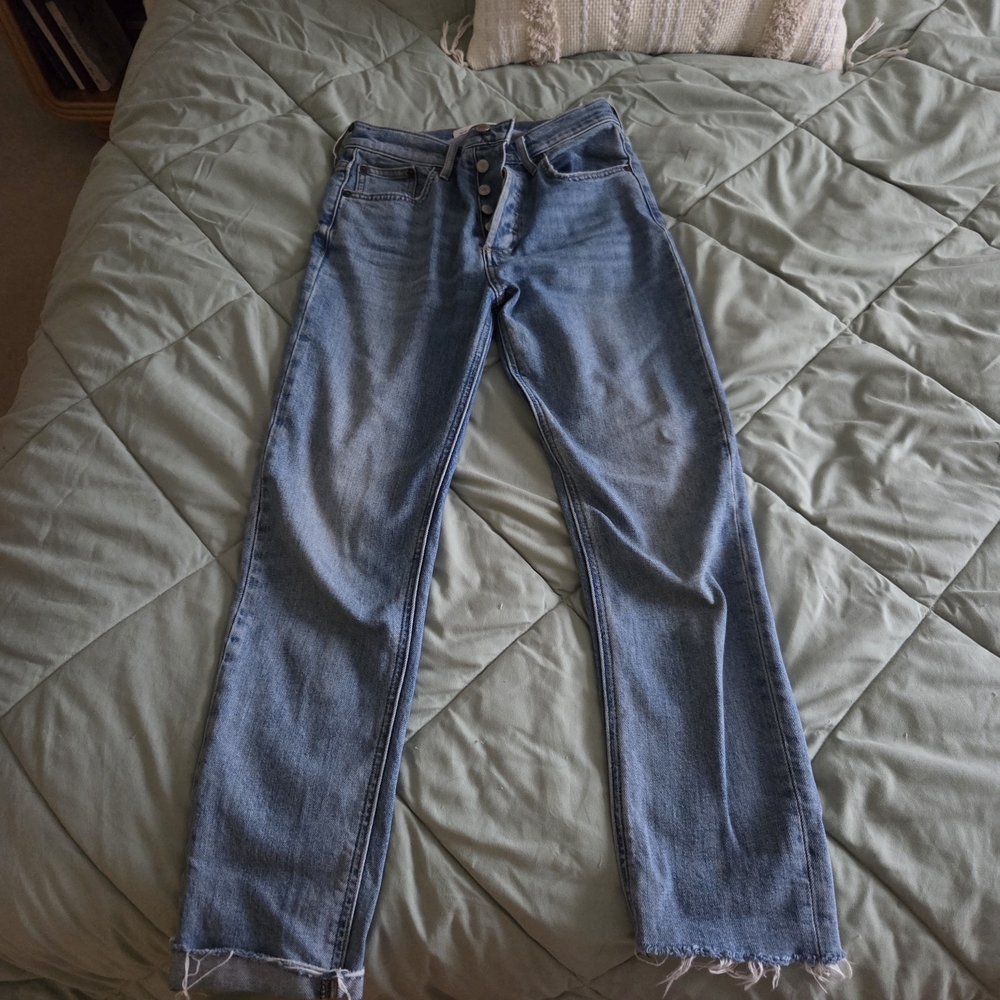 {Denim Forum} Aritzia Light Wash Jeans